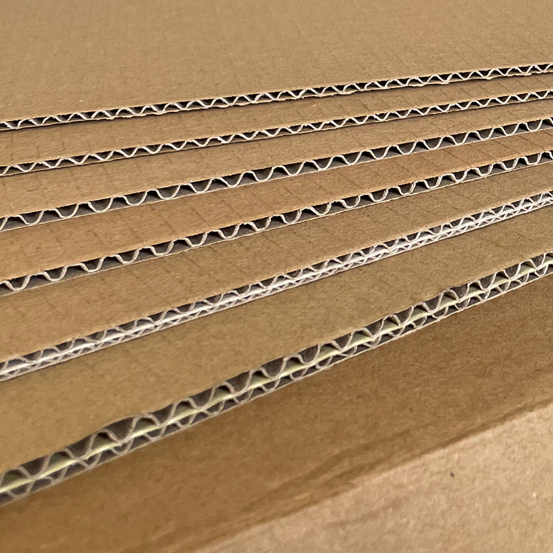 How does thickened corrugated cardboard become the ideal medium for DIY crafts?